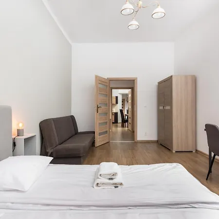 Kollataja - 2 Bedroom Old Town - By Upstairs Lägenhet Kraków