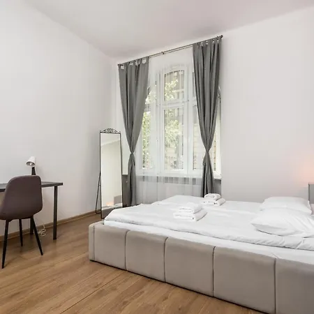 Kollataja - 2 Bedroom Old Town - By Upstairs Lägenhet