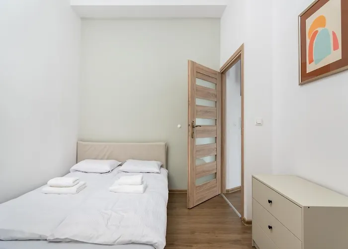 Kollataja - 2 Bedroom Old Town - By Upstairs *