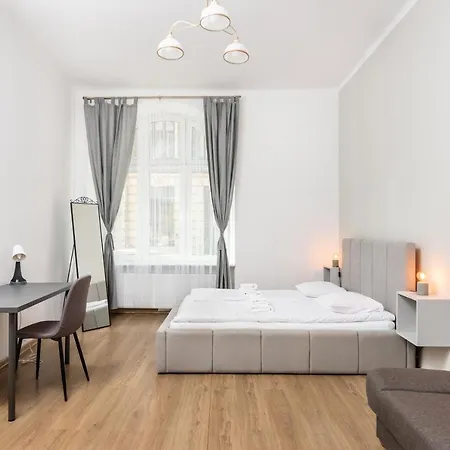 Kollataja - 2 Bedroom Old Town - By Upstairs Apartment *