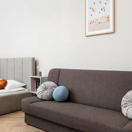 Kollataja - 2 Bedroom Old Town - By Upstairs Apartamento *